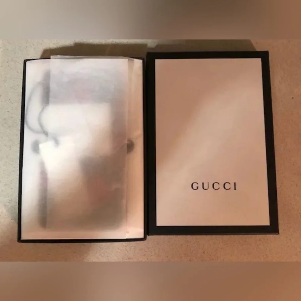 AUTHENTIC GUCCI LIMITED EDITION GG STRAWBERRY SUPREME IPHONE CASE X